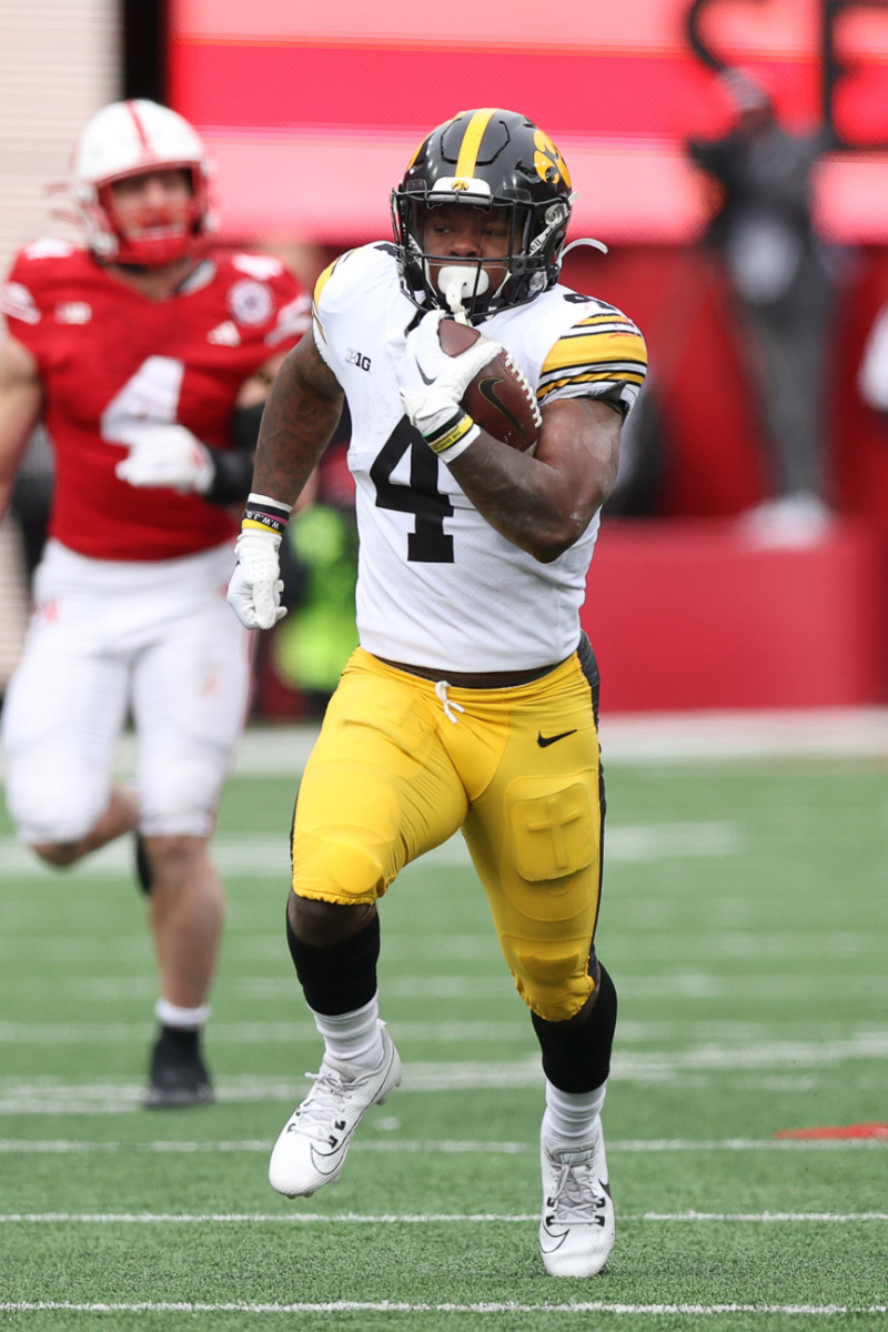 NU vs. Iowa 2023 - Leshon Williams runs